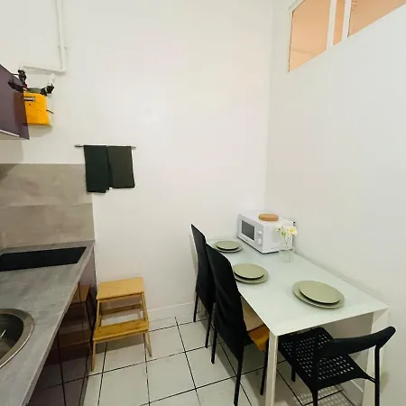 Apartment Spacious And Modern