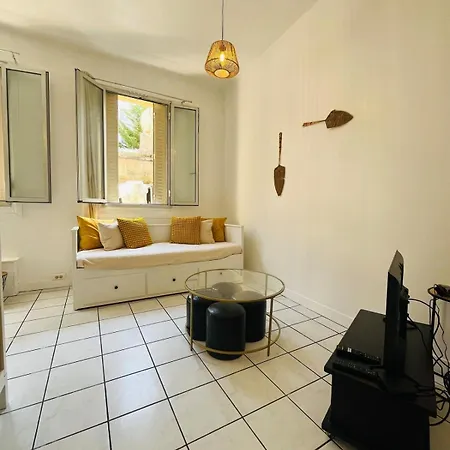 Apartment Spacious And Modern Nice