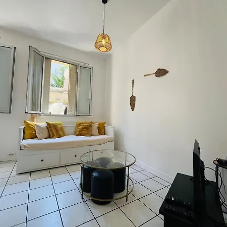 Apartment Spacious And Modern