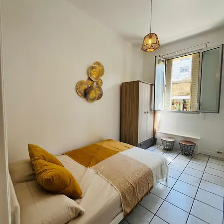 Spacious And Modern Lägenhet